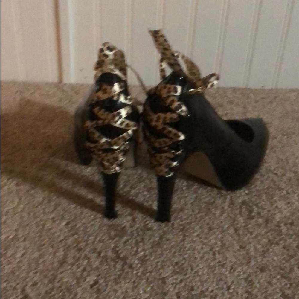 Shoes - Picture 2 of 2